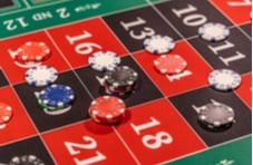 Adopt our easy-peasy column betting systems in roulette and accumulate winnings at the #1 mobile casino South Africa!