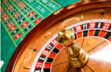 Can mathematical principles can be applied to the roulette game to give the player an advantage?